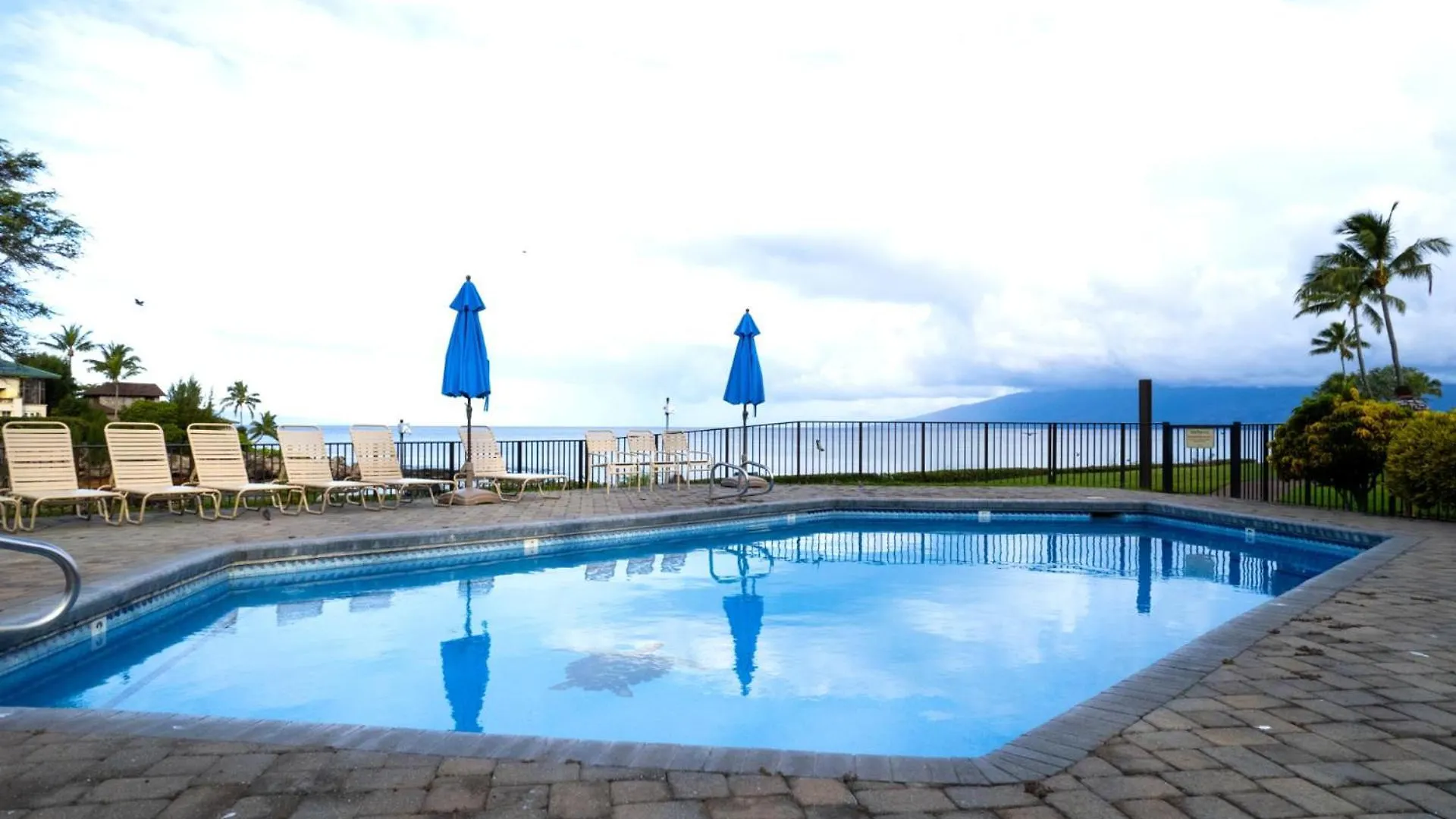 Kbm Resorts Free Car Napili Point Ocean View 2-Bedroom Condo Includes Beach Gear Kids Amenities Nap-C37 アパート